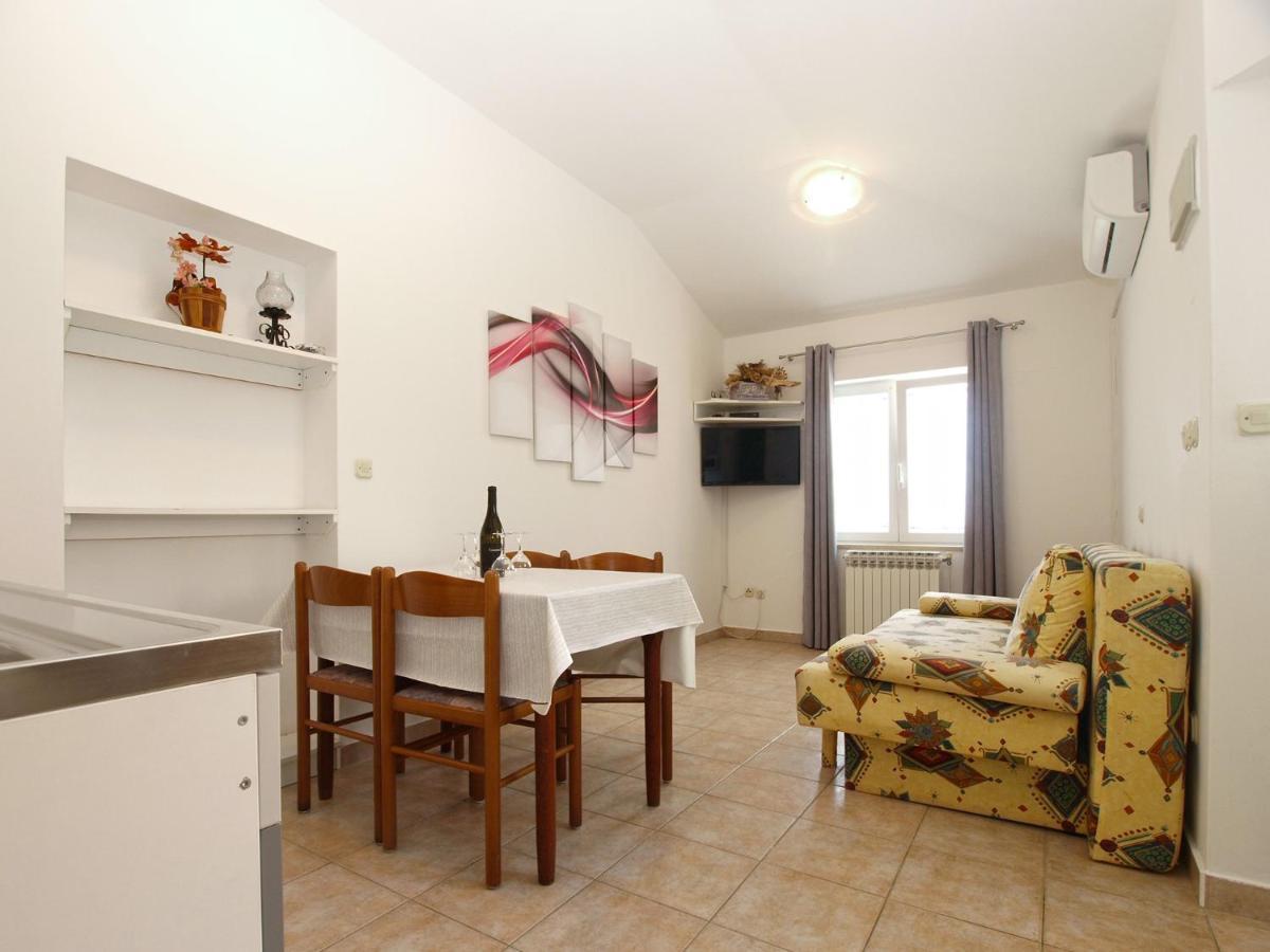 Apartments Biskupije 810 Медулин Экстерьер фото